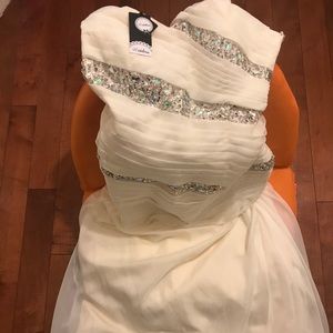 Bridess Wedding Make moment amazing.